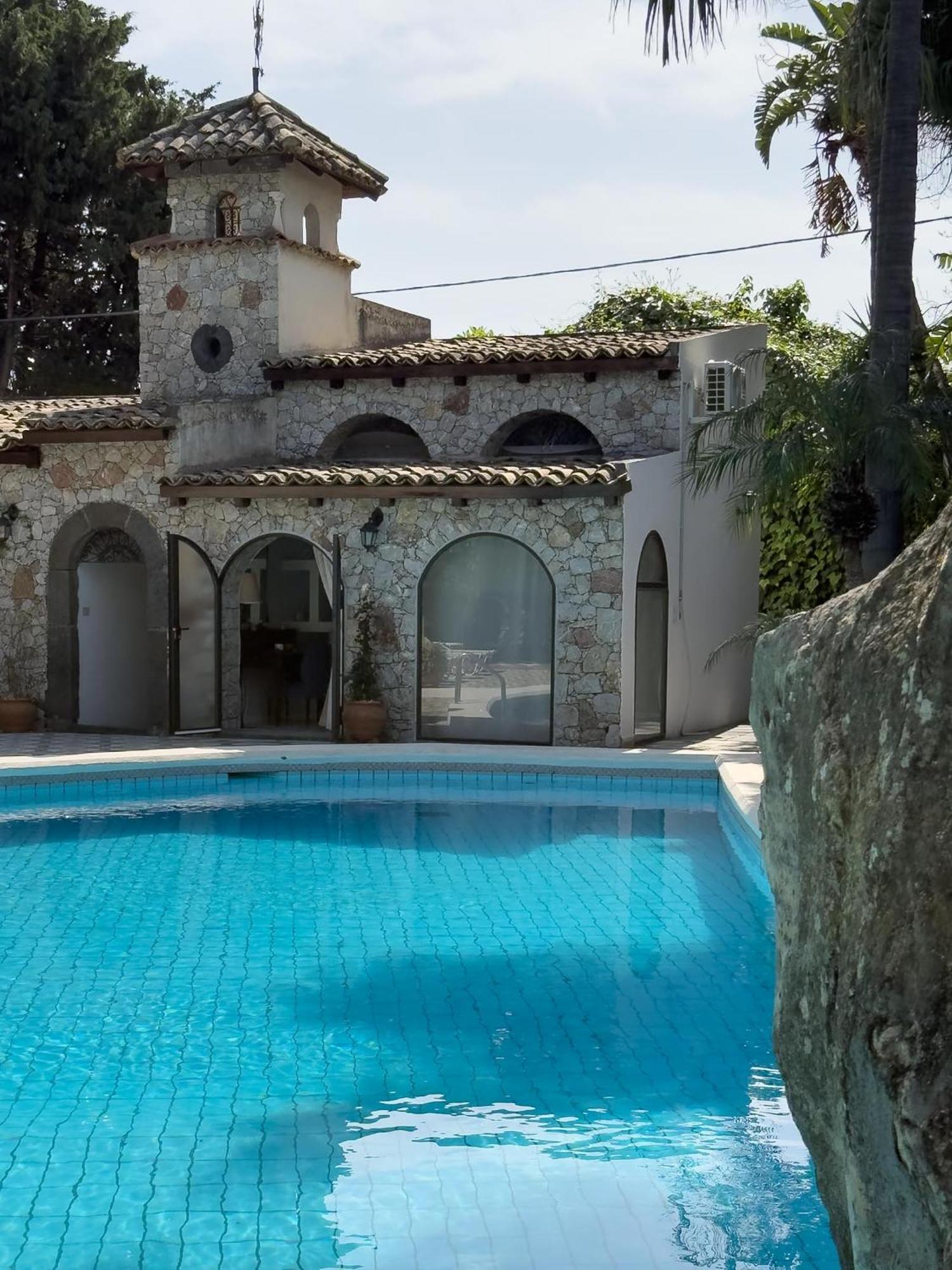 B&B La Villa Giardini Naxos Ngoại thất bức ảnh